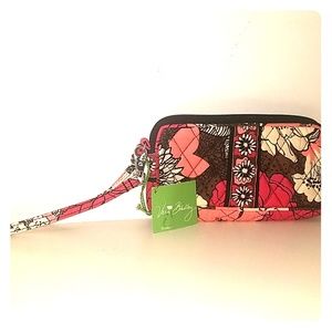 Vera bradley wristlet mocha rouge
